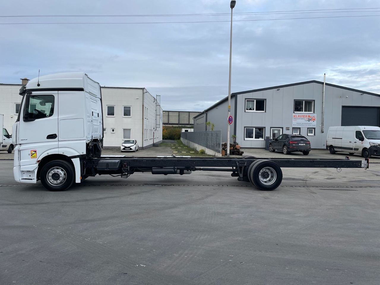 Mercedes-Benz Actros 4 1843 4x2 Fahrgestell/StandAC/ACC/EU6 - Alvaz teherautó: 4 kép. Mercedes-Benz Actros 4 1843 4x2 Fahrgestell/StandAC/ACC/EU6 - Alvaz teherautó: 4 kép.