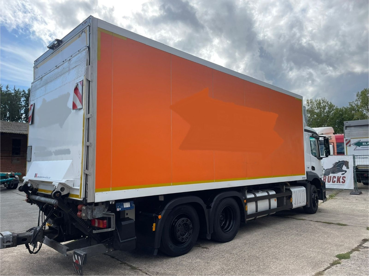 Mercedes-Benz Antos 2543 6x2 Kühlkoffer/CARRIER/NLA/LBW/AC/EU6 - Hűtős teherautó: 5 kép. Mercedes-Benz Antos 2543 6x2 Kühlkoffer/CARRIER/NLA/LBW/AC/EU6 - Hűtős teherautó: 5 kép.