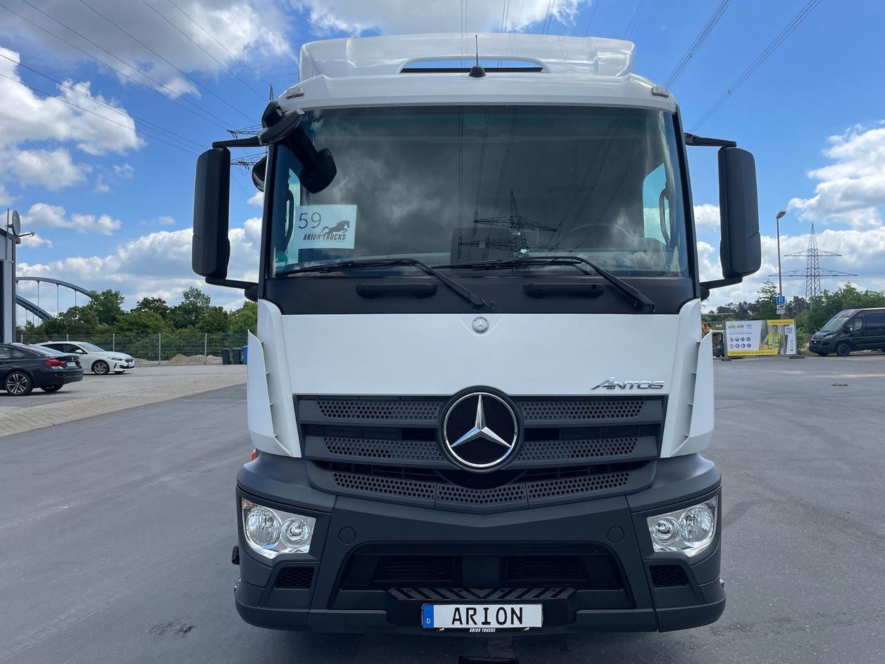 Mercedes-Benz Antos 2543 6x2 Kühlkoffer/CARRIER/ROHR/NLA/LBW - Hűtős teherautó: 2 kép. Mercedes-Benz Antos 2543 6x2 Kühlkoffer/CARRIER/ROHR/NLA/LBW - Hűtős teherautó: 2 kép.