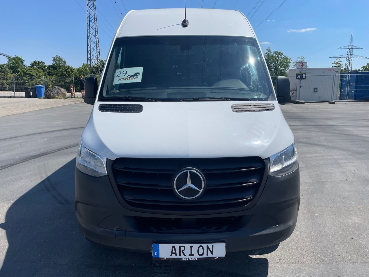 Mercedes-Benz eSprinter 312 Kastenwagen/L2H2/47KW/Kamera/AC - Furgon, Elektromos kisteherautó: 2 kép. Mercedes-Benz eSprinter 312 Kastenwagen/L2H2/47KW/Kamera/AC - Furgon, Elektromos kisteherautó: 2 kép.