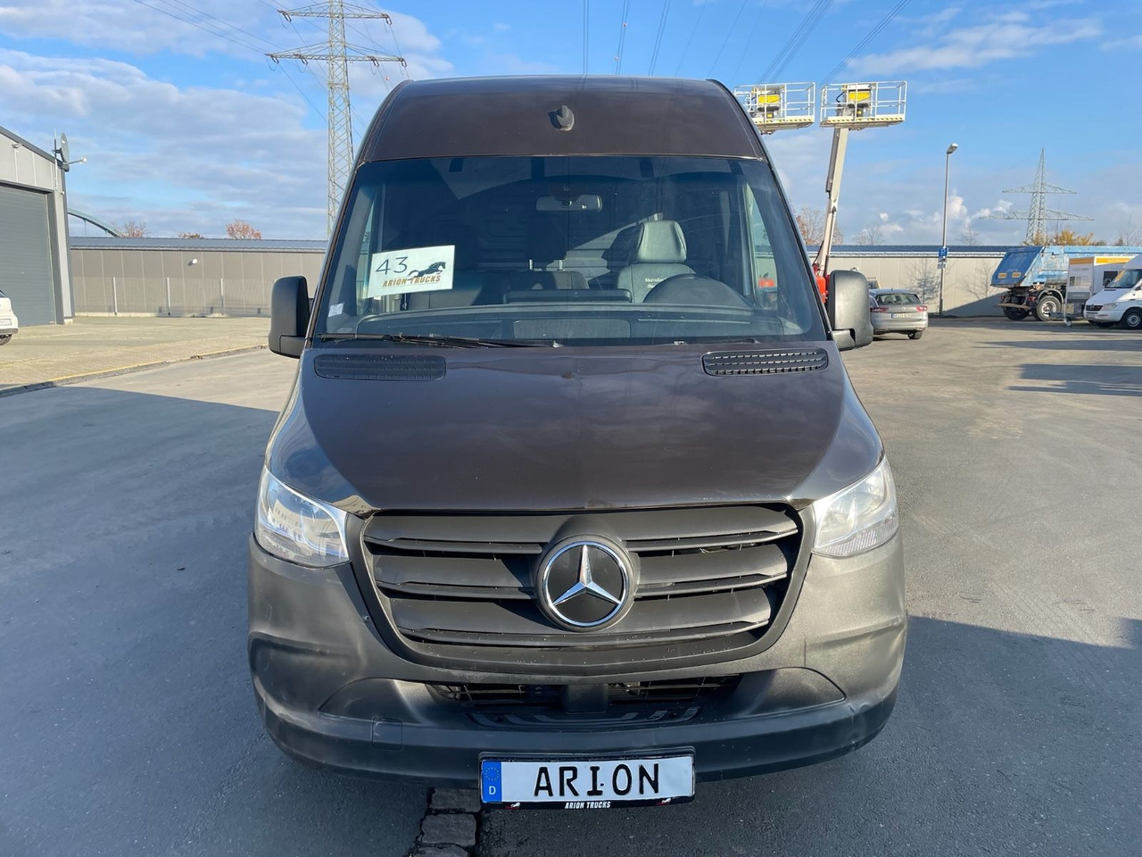 Mercedes-Benz eSprinter L2H2 Kastenwagen/UPS/47KW/AC/Kamera - Furgon, Elektromos kisteherautó: 2 kép. Mercedes-Benz eSprinter L2H2 Kastenwagen/UPS/47KW/AC/Kamera - Furgon, Elektromos kisteherautó: 2 kép.