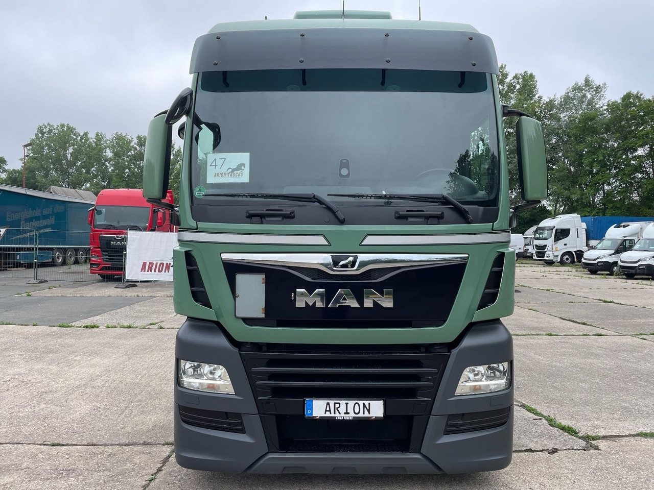 MAN TGX 18.460 4x2 LLS-U/ULTRA/Retarder/StandAC/EU6c - Nyergesvontató: 2 kép. MAN TGX 18.460 4x2 LLS-U/ULTRA/Retarder/StandAC/EU6c - Nyergesvontató: 2 kép.