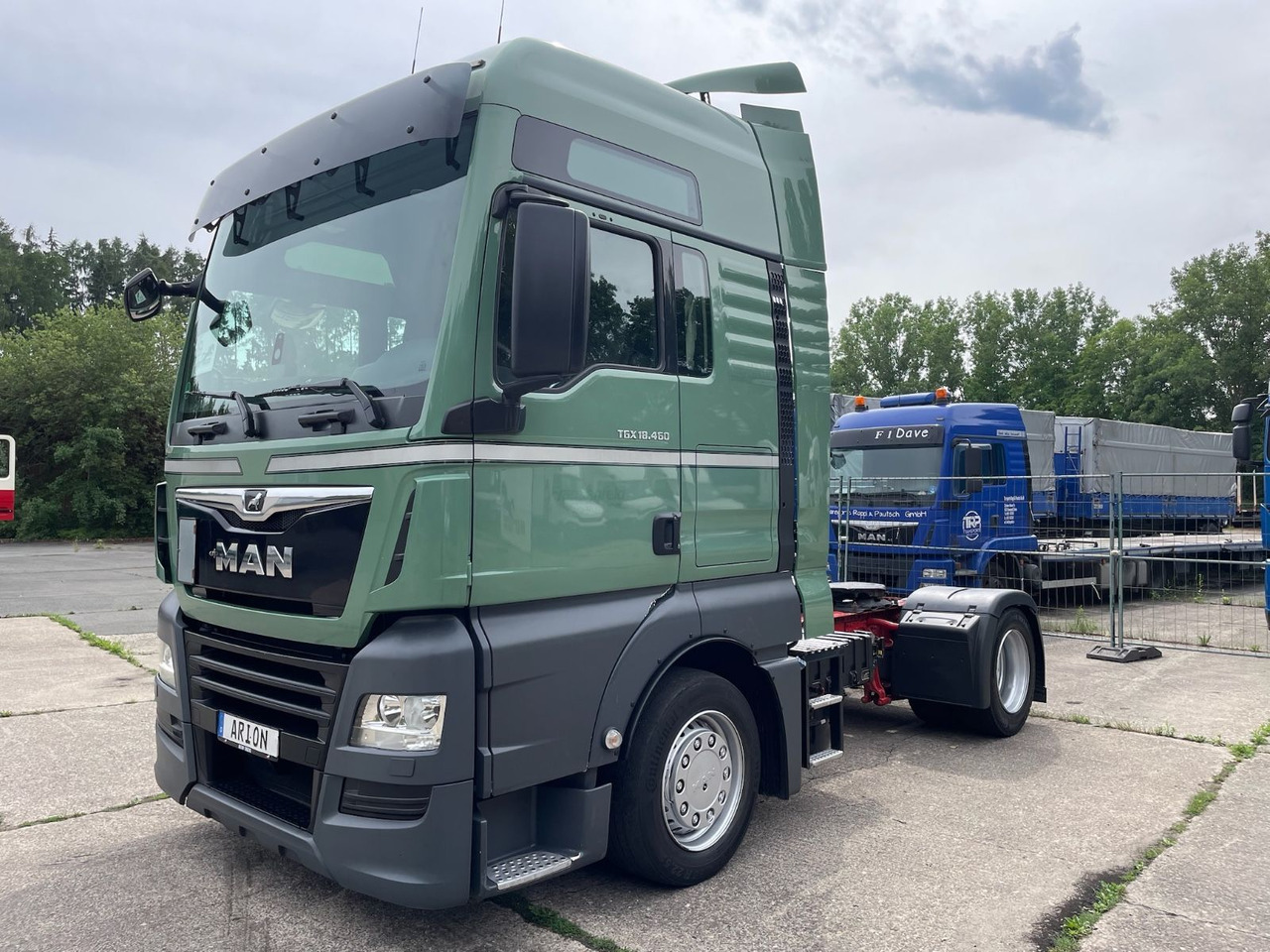 MAN TGX 18.460 4x2 LLS-U/ULTRA/Retarder/StandAC/EU6c - Nyergesvontató: 3 kép. MAN TGX 18.460 4x2 LLS-U/ULTRA/Retarder/StandAC/EU6c - Nyergesvontató: 3 kép.