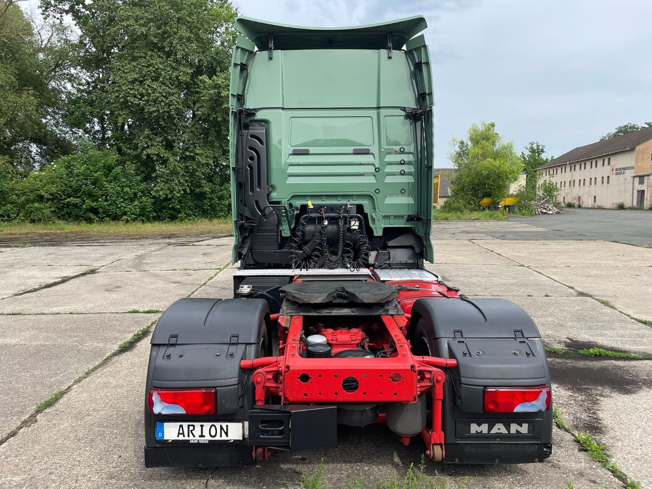 MAN TGX 18.460 4x2 LLS-U/ULTRA/Retarder/StandAC/EU6c - Nyergesvontató: 5 kép. MAN TGX 18.460 4x2 LLS-U/ULTRA/Retarder/StandAC/EU6c - Nyergesvontató: 5 kép.