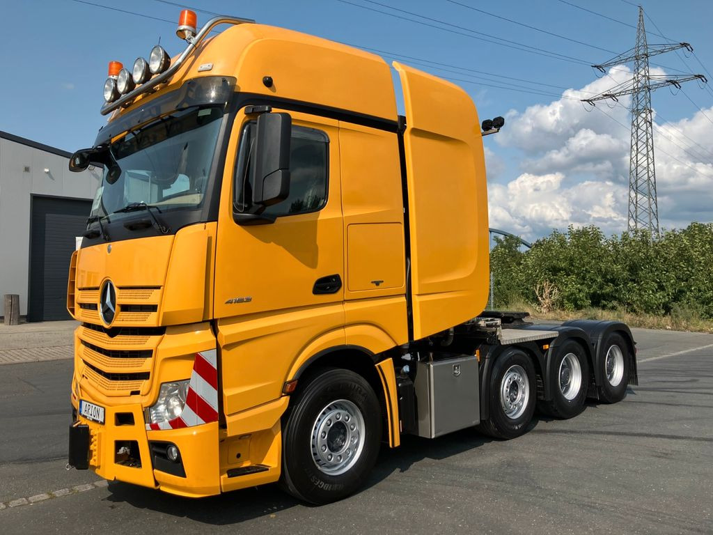 Mercedes-Benz Actros 4163 8x4/250t/TRK /StandAC/EU6 Mercedes-Benz Actros 4163 8x4/250t/TRK /New Engine and Gearbox - Nyergesvontató: 2 kép. Mercedes-Benz Actros 4163 8x4/250t/TRK /StandAC/EU6 Mercedes-Benz Actros 4163 8x4/250t/TRK /New Engine and Gearbox - Nyergesvontató: 2 kép.
