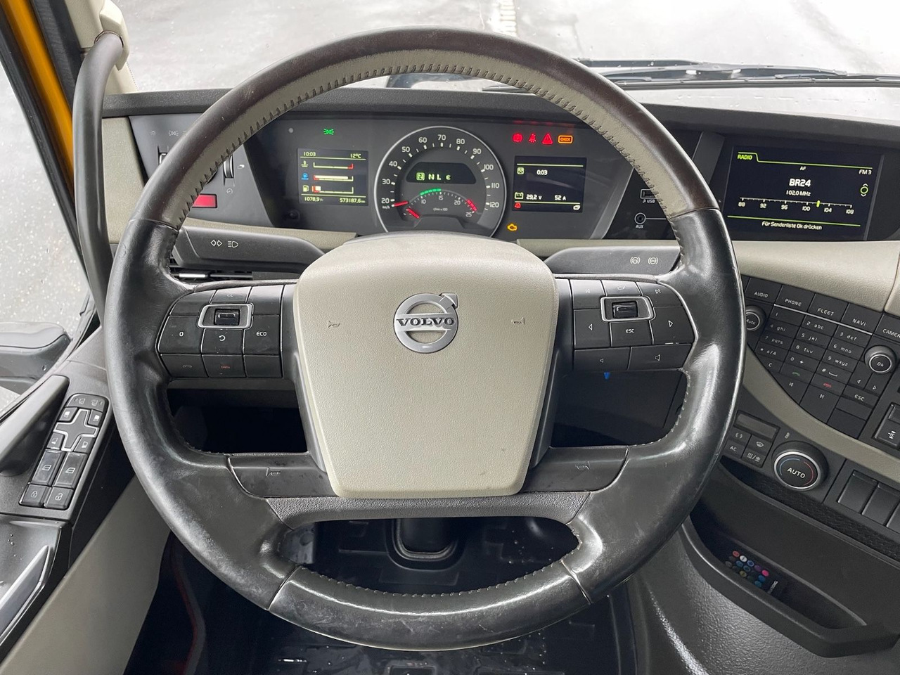Nyergesvontató Volvo FH16 650 6x4/120t/BIG AXLE/Retarder/StandAC/EU6: 12 kép.