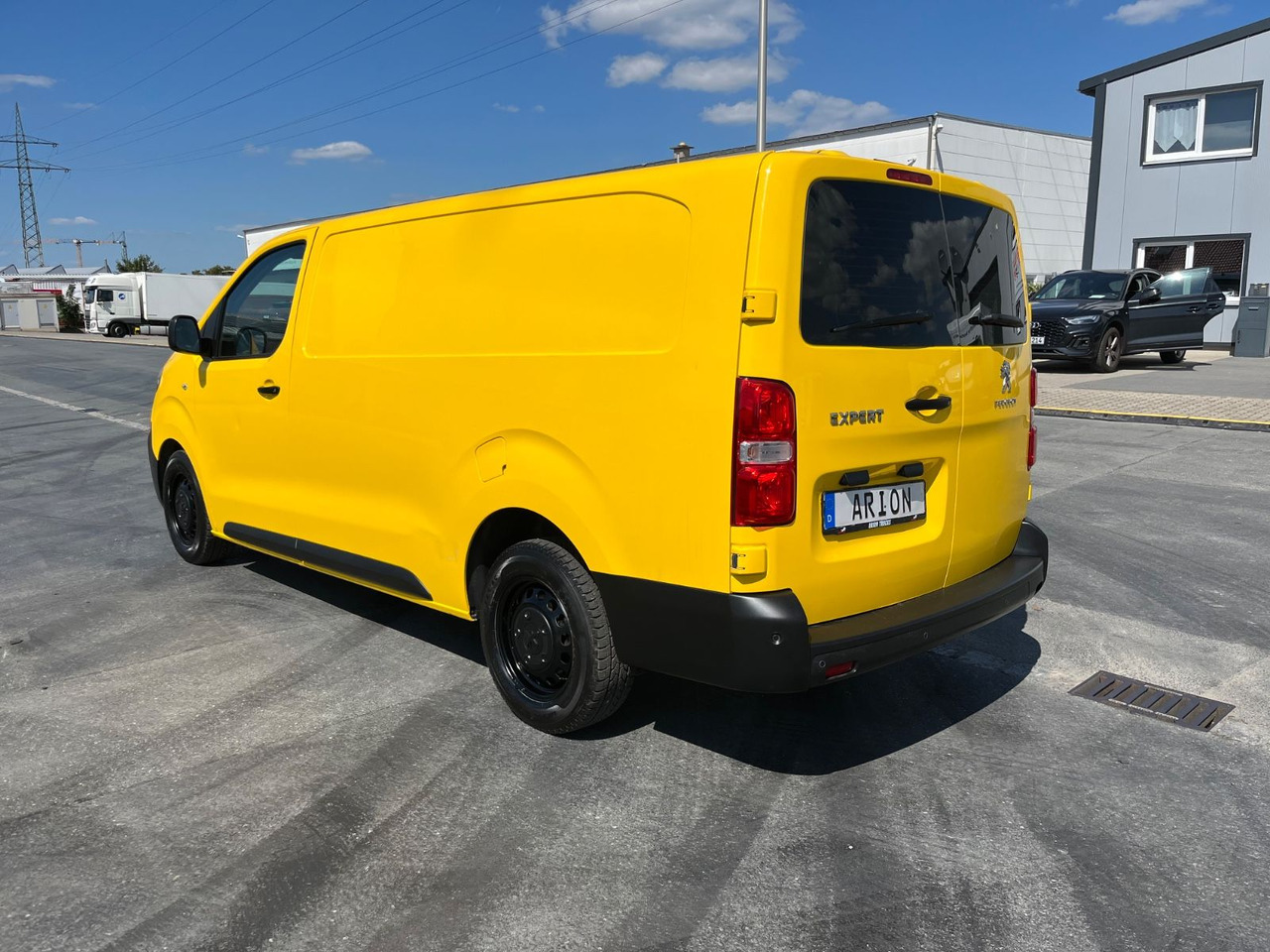 Peugeot Expert Box Pro L3 / 2.0 Blue HDI / More units - Kis furgon: 3 kép. Peugeot Expert Box Pro L3 / 2.0 Blue HDI / More units - Kis furgon: 3 kép.