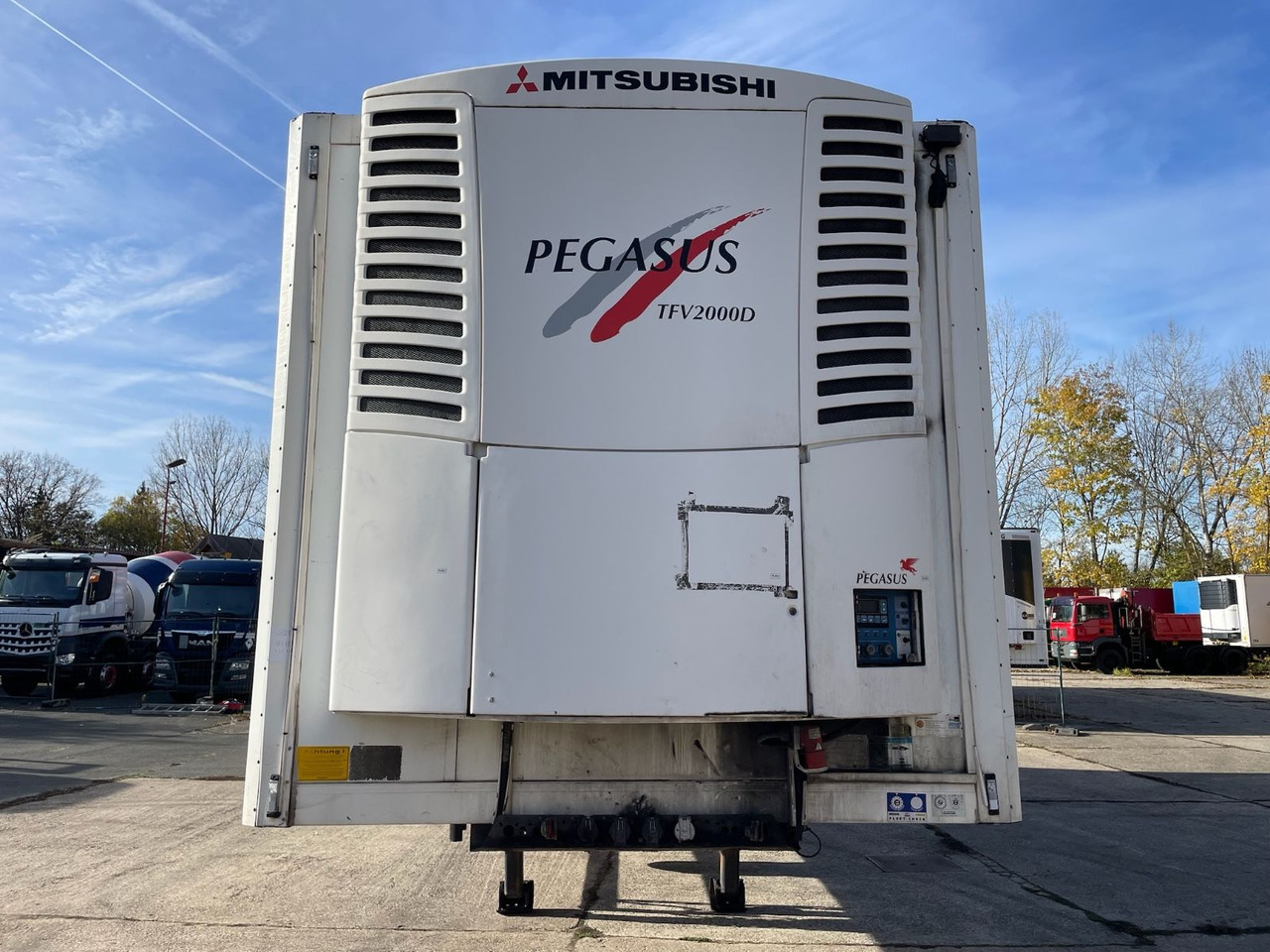 ROHR RSK/22 IV/PEGASUS/TFV2000D/11,7m/LBW/BÄR - Félpótkocsi hűtős: 2 kép. ROHR RSK/22 IV/PEGASUS/TFV2000D/11,7m/LBW/BÄR - Félpótkocsi hűtős: 2 kép.