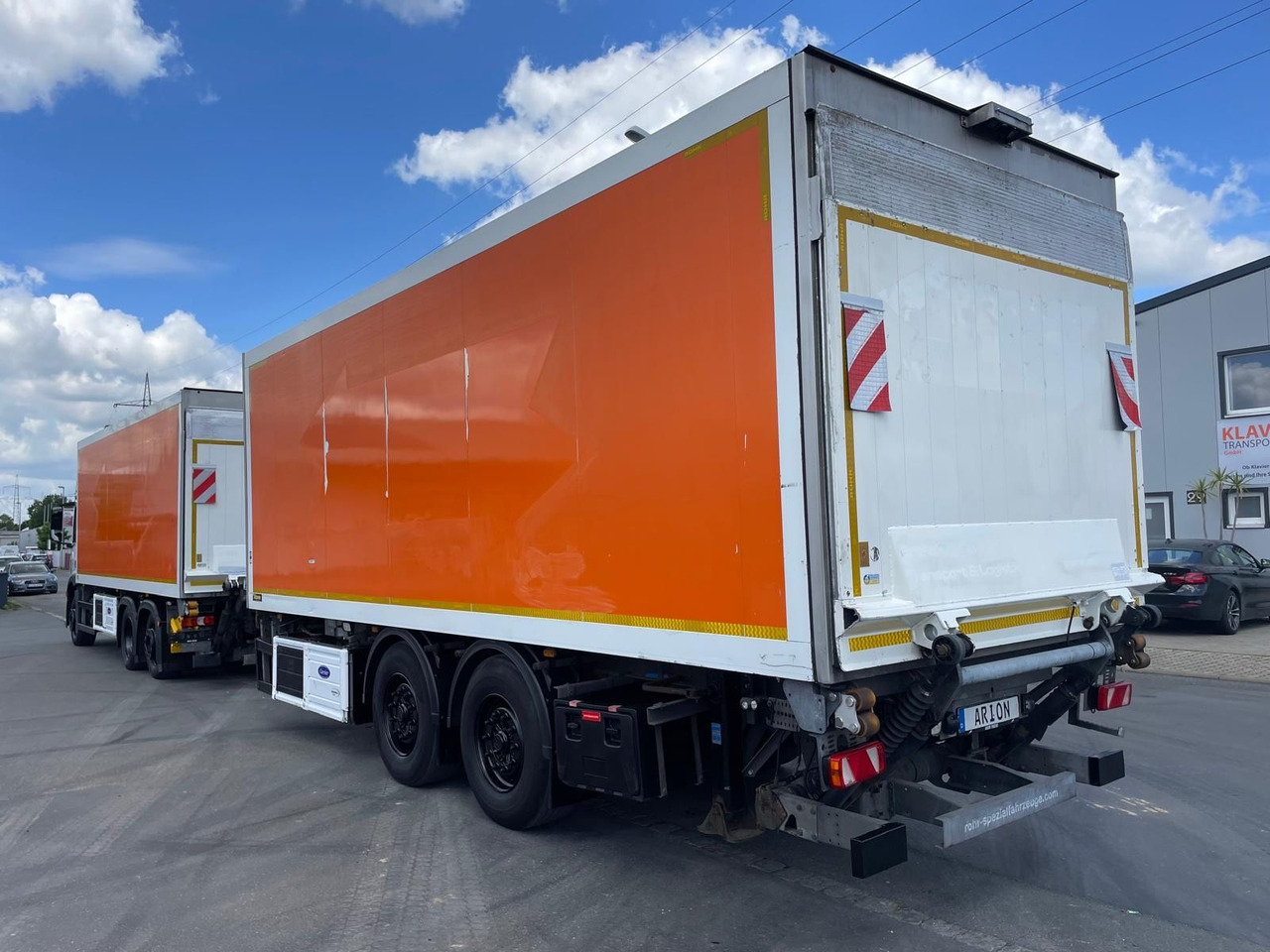 ROHR RZK/18 IV Tandem-Kühlanhänger/CARRIER/LBW/DAUTEL - Pótkocsi hűtős: 2 kép. ROHR RZK/18 IV Tandem-Kühlanhänger/CARRIER/LBW/DAUTEL - Pótkocsi hűtős: 2 kép.