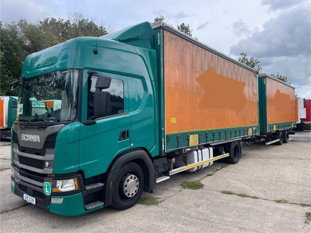 Scania G450 Pritsche+Plane/ANHÄNGER/KOTSCHENREUTHER - Ponyvás teherautó: 2 kép. Scania G450 Pritsche+Plane/ANHÄNGER/KOTSCHENREUTHER - Ponyvás teherautó: 2 kép.