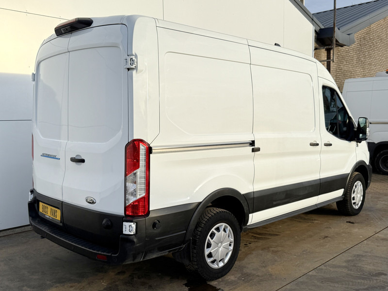 Ford E-Transit 390 75kWh 184PK 390 Elektrisch 75kWh 334km WLTP BEV Snelladen L2H2 Climate Control Tachograaf Carplay 360° Camera Stoelverwarming Parkeersensoren voor achter Laadkabel - Furgon, Elektromos kisteherautó: 3 kép. Ford E-Transit 390 75kWh 184PK 390 Elektrisch 75kWh 334km WLTP BEV Snelladen L2H2 Climate Control Tachograaf Carplay 360° Camera Stoelverwarming Parkeersensoren voor achter Laadkabel - Furgon, Elektromos kisteherautó: 3 kép.