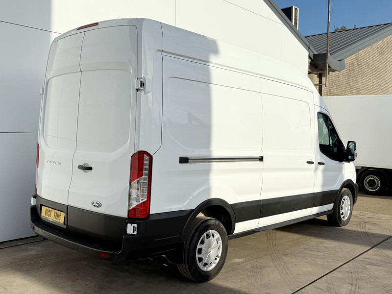 Ford Transit 350 2.0 TDCI 170PK L3H3 170PK Airco Cruise Control Parkeersensoren voor achter - Furgon: 3 kép. Ford Transit 350 2.0 TDCI 170PK L3H3 170PK Airco Cruise Control Parkeersensoren voor achter - Furgon: 3 kép.