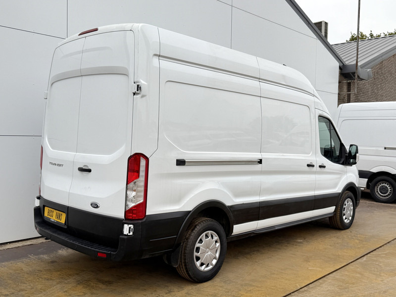 Ford Transit 350 2.0 TDCI 170PK L3H3 170PK Airco Cruise Control Parkeersensoren voor achter - Furgon: 3 kép. Ford Transit 350 2.0 TDCI 170PK L3H3 170PK Airco Cruise Control Parkeersensoren voor achter - Furgon: 3 kép.