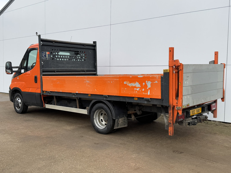 Iveco Daily 35C15 Open Laadbak 3.5t Trekhaak Laadklep Pritische Pickup - Platós kisteherautó: 2 kép. Iveco Daily 35C15 Open Laadbak 3.5t Trekhaak Laadklep Pritische Pickup - Platós kisteherautó: 2 kép.