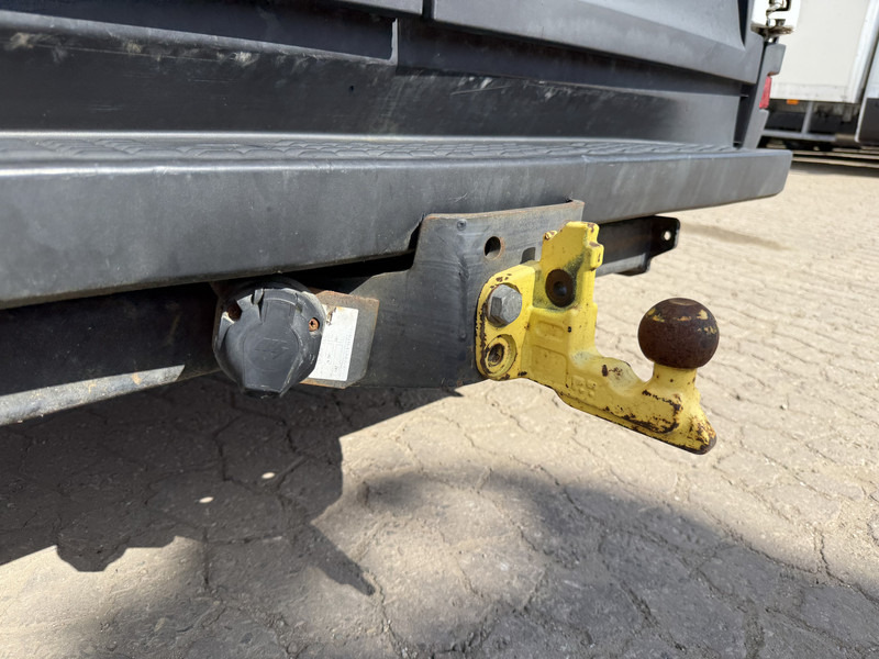 Furgon Iveco Daily 35S14 L2H2 Luchtvering Trekhaak Cruise Control Climate Control Lucht Geveerde Bestuurdersstoel: 16 kép.
