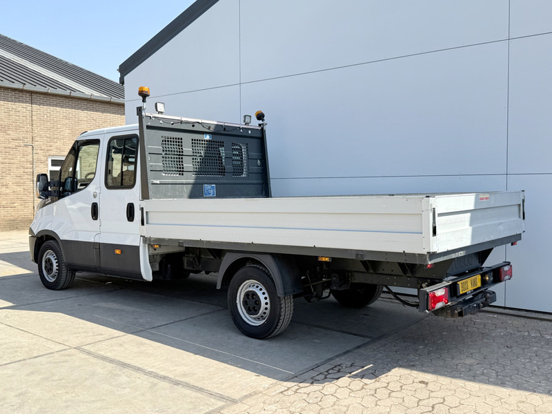 Iveco Daily 35S16 2.3 Automaat Dubbele Cabine Open laadbak Pritsche Pick up Trekhaak 3.5t Climate Control 7 Zitplaatsen Standkachel - Platós kisteherautó, Duplakabinos kisteherautó: 2 kép. Iveco Daily 35S16 2.3 Automaat Dubbele Cabine Open laadbak Pritsche Pick up Trekhaak 3.5t Climate Control 7 Zitplaatsen Standkachel - Platós kisteherautó, Duplakabinos kisteherautó: 2 kép.