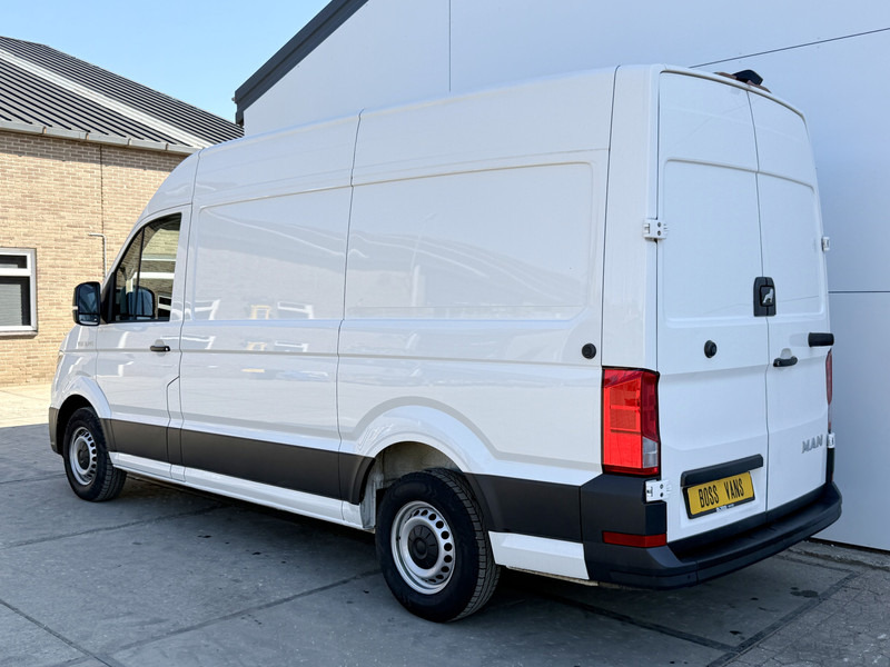 MAN TGE 3.140 2.0 TDI Automaat L3H3 Airco Cruise Control Apple Carplay Camera Parkeersensoren voor achter - Furgon: 2 kép. MAN TGE 3.140 2.0 TDI Automaat L3H3 Airco Cruise Control Apple Carplay Camera Parkeersensoren voor achter - Furgon: 2 kép.