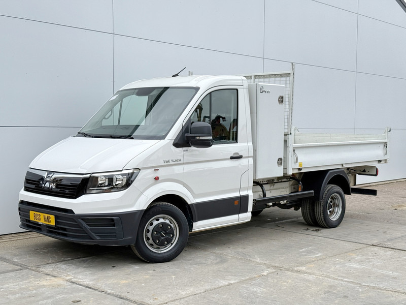 MAN TGE 5.120 2.0 TDI Kipper Dubbellucht Carplay Trekhaak Airco Camera Benne Tipper - Billenőplatós kisteherautó: 2 kép. MAN TGE 5.120 2.0 TDI Kipper Dubbellucht Carplay Trekhaak Airco Camera Benne Tipper - Billenőplatós kisteherautó: 2 kép.
