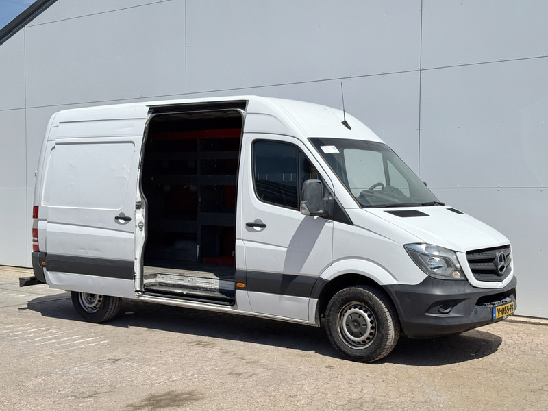Mercedes-Benz Sprinter 211 2.2 CDI Automaat L2H2 Climate Control Trekhaak Navigatie - Kis furgon: 5 kép. Mercedes-Benz Sprinter 211 2.2 CDI Automaat L2H2 Climate Control Trekhaak Navigatie - Kis furgon: 5 kép.