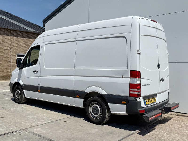 Mercedes-Benz Sprinter 211 2.2 CDI Automaat L2H2 Climate Control Trekhaak Navigatie - Kis furgon: 2 kép. Mercedes-Benz Sprinter 211 2.2 CDI Automaat L2H2 Climate Control Trekhaak Navigatie - Kis furgon: 2 kép.