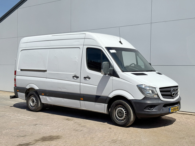Mercedes-Benz Sprinter 211 2.2 CDI Automaat L2H2 Climate Control Trekhaak Navigatie - Kis furgon: 4 kép. Mercedes-Benz Sprinter 211 2.2 CDI Automaat L2H2 Climate Control Trekhaak Navigatie - Kis furgon: 4 kép.