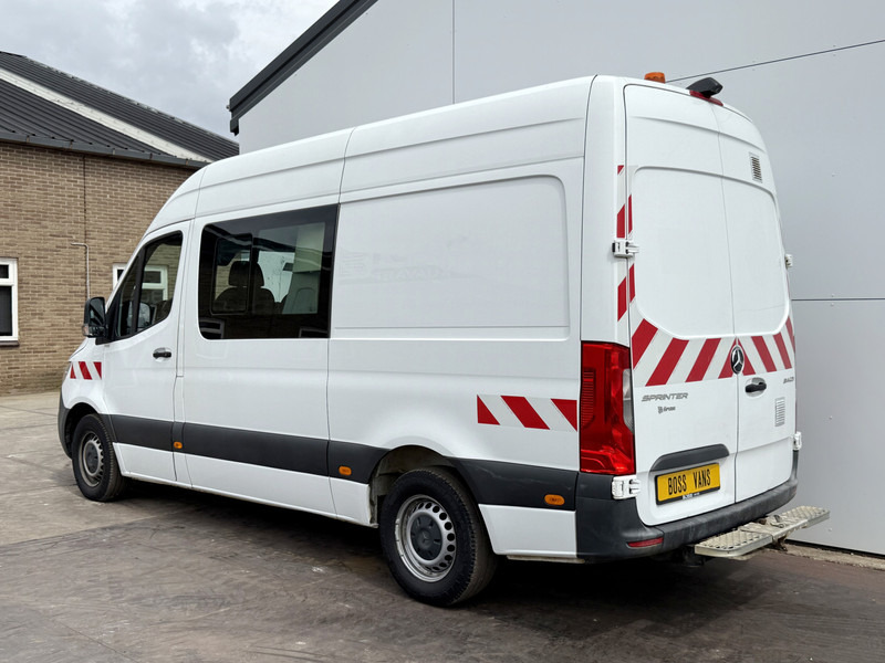 Mercedes-Benz Sprinter 314 2.2 CDI L2H2 7 Stoelen Climate Control Cruise Control Camera Trekhaak Lucht geveerde stoel - Furgon, Duplakabinos kisteherautó: 2 kép. Mercedes-Benz Sprinter 314 2.2 CDI L2H2 7 Stoelen Climate Control Cruise Control Camera Trekhaak Lucht geveerde stoel - Furgon, Duplakabinos kisteherautó: 2 kép.