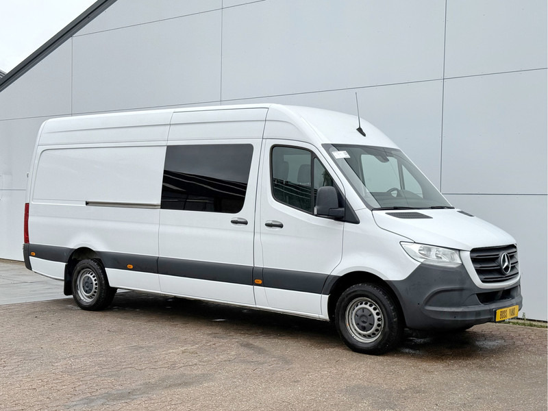 Mercedes-Benz Sprinter 319 1.9 CDI Automaat L3H2 Dubbele Cabine Mercedes ME MBUX Climate Control Camera Navigatie Trekhaak DOKA DC - Furgon, Duplakabinos kisteherautó: 4 kép. Mercedes-Benz Sprinter 319 1.9 CDI Automaat L3H2 Dubbele Cabine Mercedes ME MBUX Climate Control Camera Navigatie Trekhaak DOKA DC - Furgon, Duplakabinos kisteherautó: 4 kép.