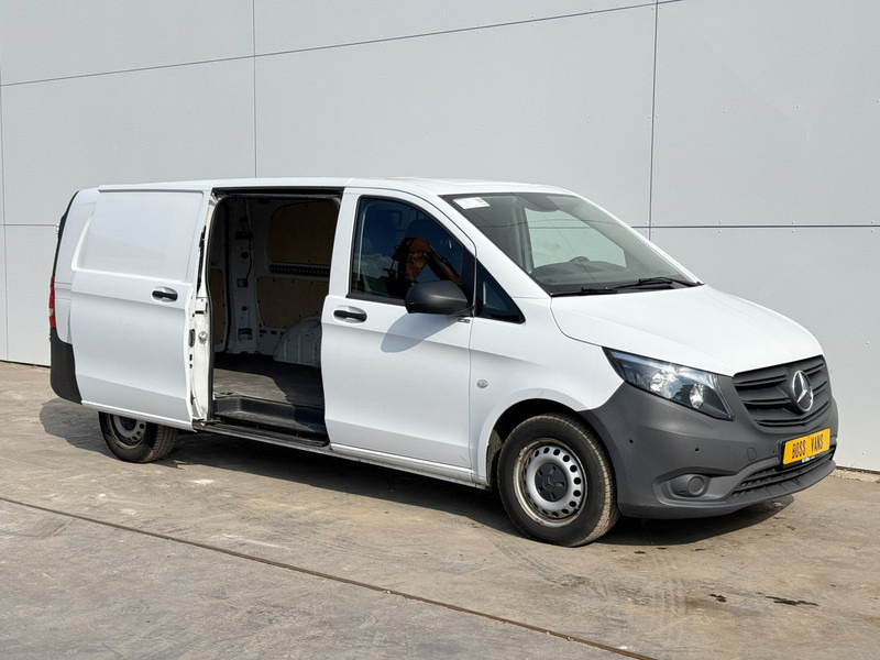 Mercedes-Benz Vito 114 2.1 CDI Automaat Climate Control Cruise Control Parkeersensoren voor achter Apple Carplay Android Auto Trekhaak - Kis furgon: 5 kép. Mercedes-Benz Vito 114 2.1 CDI Automaat Climate Control Cruise Control Parkeersensoren voor achter Apple Carplay Android Auto Trekhaak - Kis furgon: 5 kép.