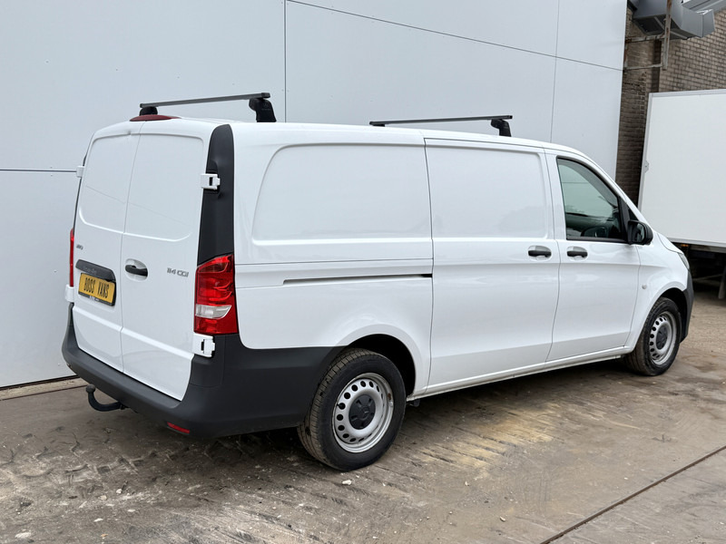 Mercedes-Benz Vito 114 2.1 CDI Automaat L2H1 Climate Control Cruise Control Camera Navigatie Trekhaak Parkeersensoren Stoelverwarming - Kis furgon: 3 kép. Mercedes-Benz Vito 114 2.1 CDI Automaat L2H1 Climate Control Cruise Control Camera Navigatie Trekhaak Parkeersensoren Stoelverwarming - Kis furgon: 3 kép.