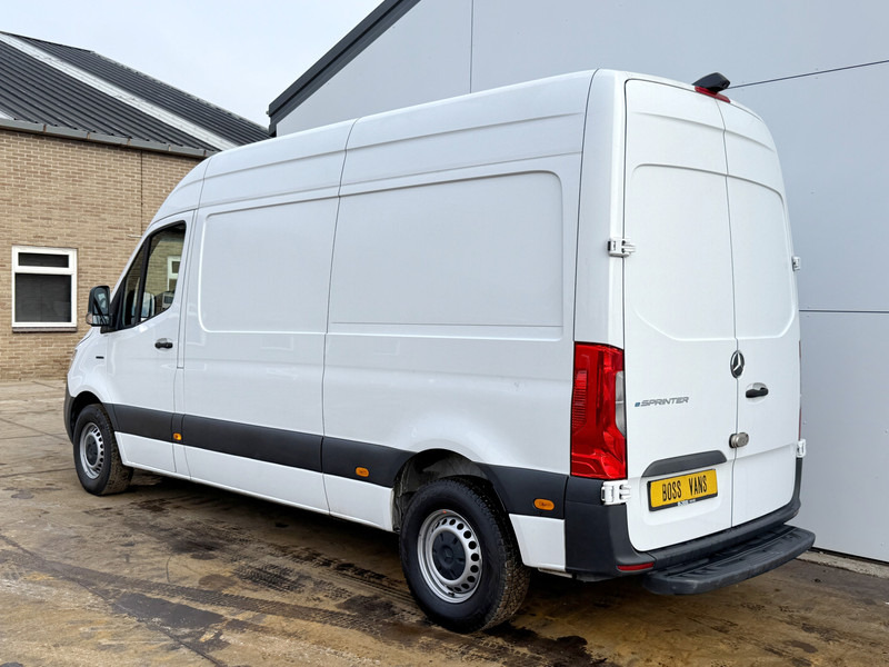 Mercedes-Benz eSprinter 112 L2H2 100% Elektrisch 55kWh 168km WLTP 80kw Snelladen Climate Control Camera Stoelverwarming - Furgon, Elektromos kisteherautó: 2 kép. Mercedes-Benz eSprinter 112 L2H2 100% Elektrisch 55kWh 168km WLTP 80kw Snelladen Climate Control Camera Stoelverwarming - Furgon, Elektromos kisteherautó: 2 kép.