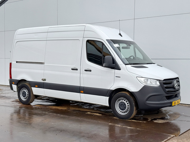 Mercedes-Benz eSprinter 112 L2H2 100% Elektrisch 55kWh 168km WLTP 80kw Snelladen Climate Control Camera Stoelverwarming - Furgon, Elektromos kisteherautó: 4 kép. Mercedes-Benz eSprinter 112 L2H2 100% Elektrisch 55kWh 168km WLTP 80kw Snelladen Climate Control Camera Stoelverwarming - Furgon, Elektromos kisteherautó: 4 kép.