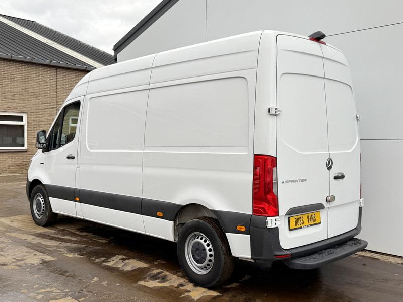 Mercedes-Benz eSprinter 112 L2H2 100% Elektrisch 55kWh 168km WLTP 80kw Snelladen Climate Control Camera Stoelverwarming - Furgon, Elektromos kisteherautó: 2 kép. Mercedes-Benz eSprinter 112 L2H2 100% Elektrisch 55kWh 168km WLTP 80kw Snelladen Climate Control Camera Stoelverwarming - Furgon, Elektromos kisteherautó: 2 kép.