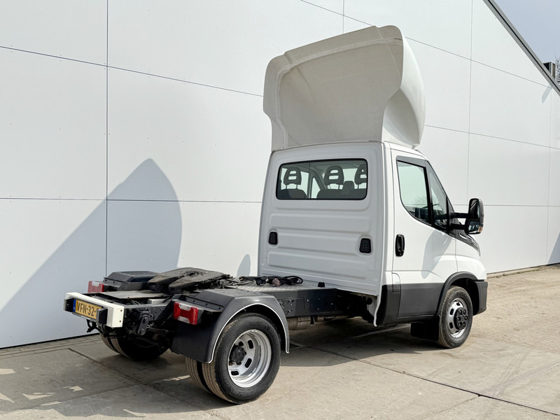 Iveco Daily 40C16 Automaat 8.796 kg GCW BE-Trekker BE-Combi Airco Cruise Control - Nyergesvontató: 3 kép. Iveco Daily 40C16 Automaat 8.796 kg GCW BE-Trekker BE-Combi Airco Cruise Control - Nyergesvontató: 3 kép.