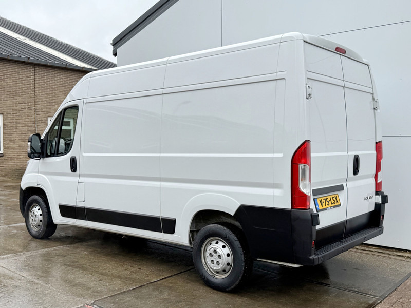 Opel Movano 2.2 HDI 140PK L2H2 Climate Control Cruise Control Parkeersensoren - Kis furgon: 2 kép. Opel Movano 2.2 HDI 140PK L2H2 Climate Control Cruise Control Parkeersensoren - Kis furgon: 2 kép.