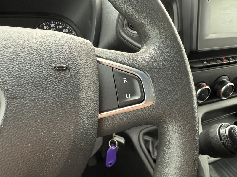 Kis furgon Renault Master T33 2.3 DCI 135PK L2H2 Airco Cruise Control Parkeersensoren LED: 20 kép.