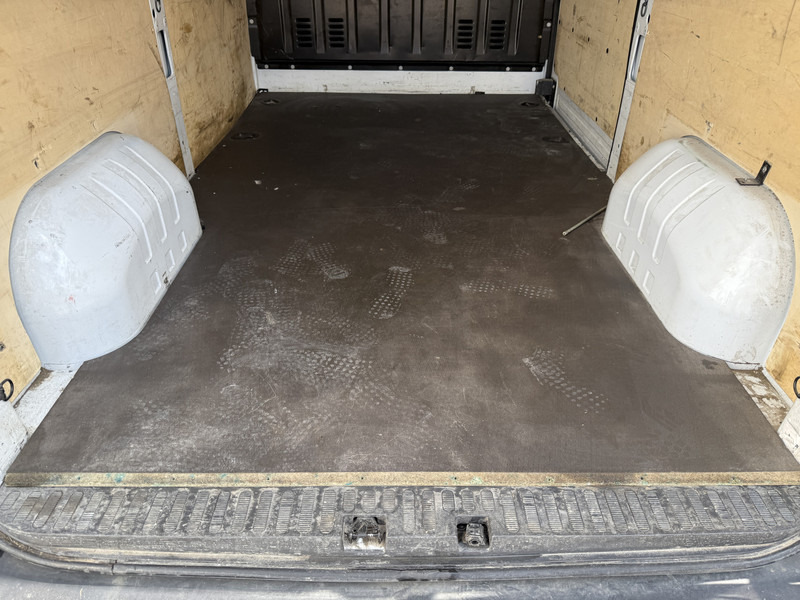 Kis furgon Renault Master T33 2.3 DCI 135PK L2H2 Airco Cruise Control Parkeersensoren LED: 13 kép.