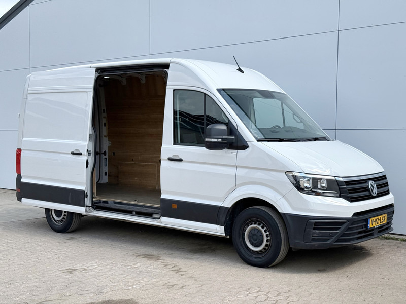 Volkswagen Crafter 2.0 TDI 140pk L3H3 Airco Cruise Control Carplay Parkeersensoren voor achter - Furgon: 5 kép. Volkswagen Crafter 2.0 TDI 140pk L3H3 Airco Cruise Control Carplay Parkeersensoren voor achter - Furgon: 5 kép.