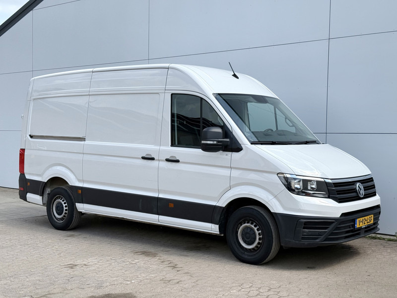 Volkswagen Crafter 2.0 TDI 140pk L3H3 Airco Cruise Control Carplay Parkeersensoren voor achter - Furgon: 4 kép. Volkswagen Crafter 2.0 TDI 140pk L3H3 Airco Cruise Control Carplay Parkeersensoren voor achter - Furgon: 4 kép.