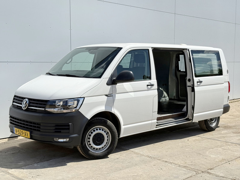 Volkswagen Transporter 2.0 TDI 150pk L2H1 Automaat 2x Schuif Trekhaak Navigatie Apple / Android Carplay APK 03-26 - Kis furgon: 2 kép. Volkswagen Transporter 2.0 TDI 150pk L2H1 Automaat 2x Schuif Trekhaak Navigatie Apple / Android Carplay APK 03-26 - Kis furgon: 2 kép.