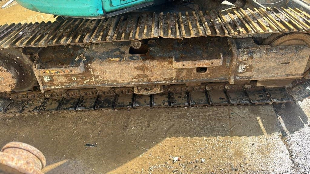 Kobelco SK 75 SR - Minikotró: 2 kép. Kobelco SK 75 SR - Minikotró: 2 kép.