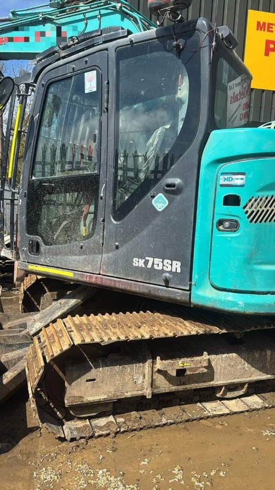 Kobelco SK 75 SR - Minikotró: 1 kép. Kobelco SK 75 SR - Minikotró: 1 kép.