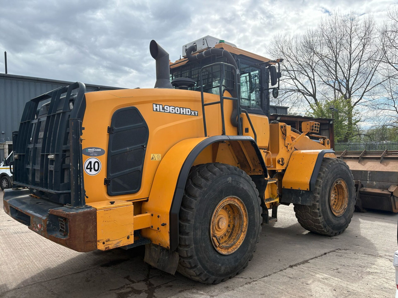 Hyundai HL960HDXT - Gumikerekes homlokrakodó: 3 kép. Hyundai HL960HDXT - Gumikerekes homlokrakodó: 3 kép.