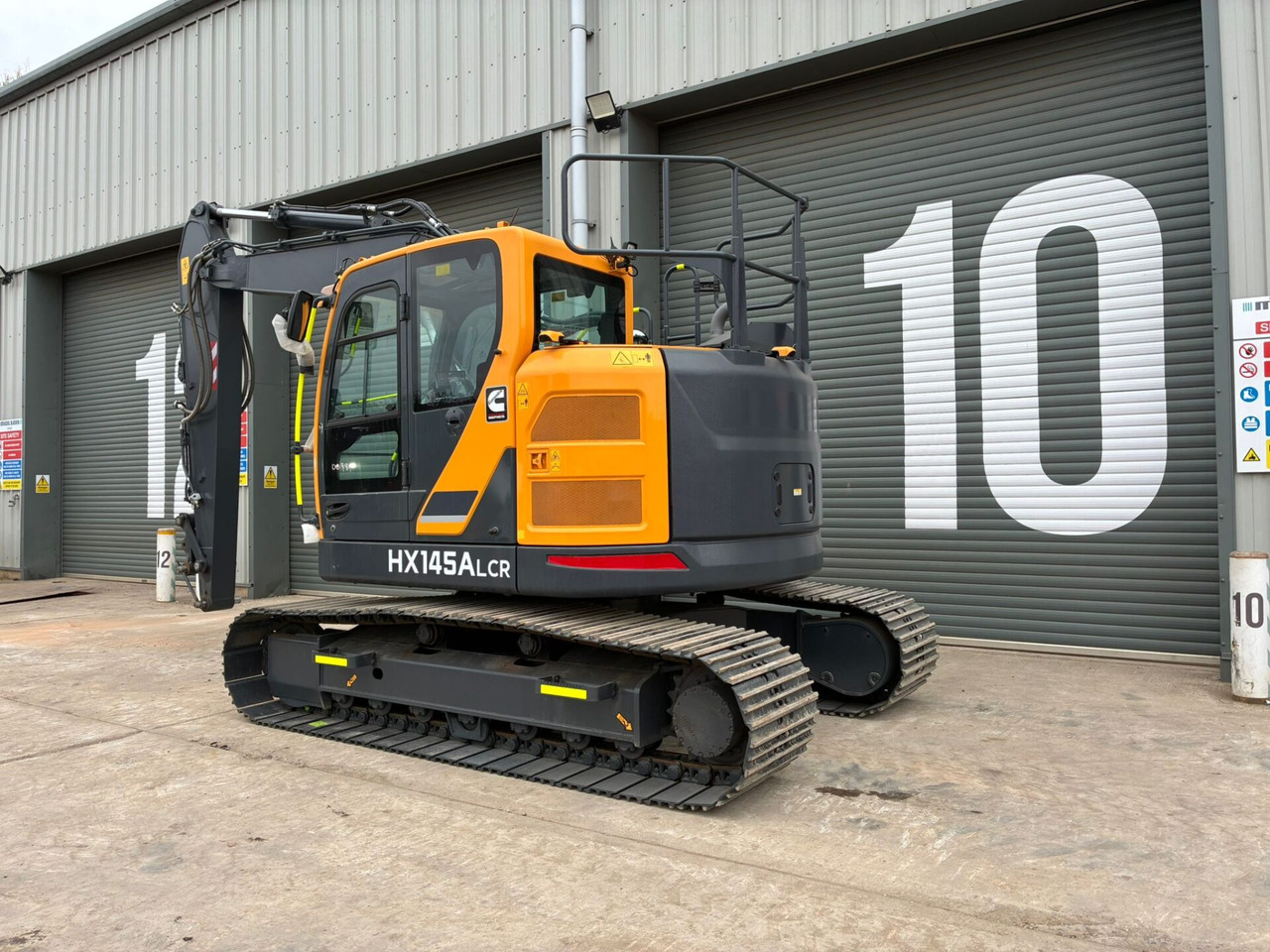 Hyundai HX145ALCR - Lánctalpas kotró: 3 kép. Hyundai HX145ALCR - Lánctalpas kotró: 3 kép.