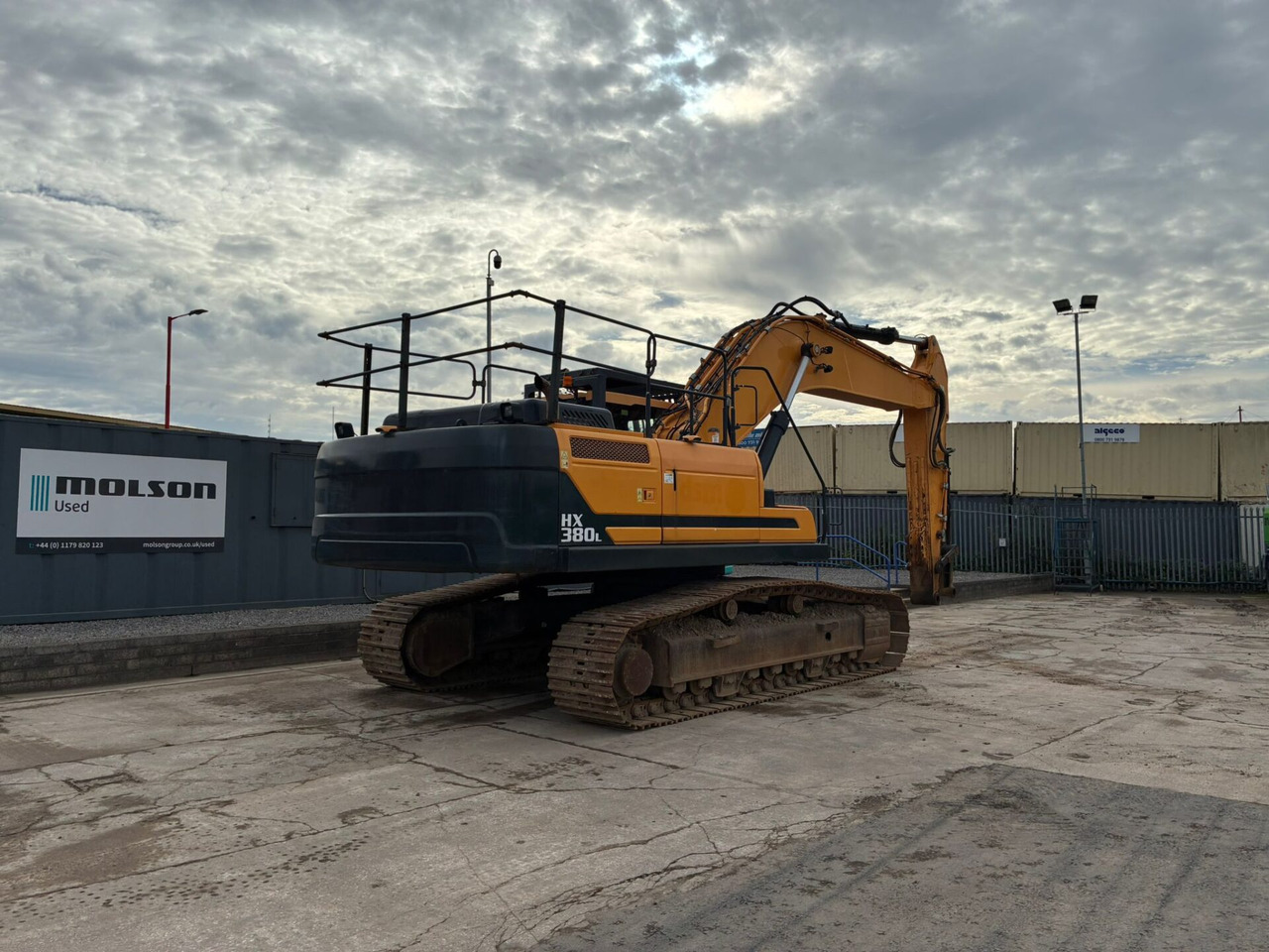 Hyundai HX380 - Lánctalpas kotró: 5 kép. Hyundai HX380 - Lánctalpas kotró: 5 kép.