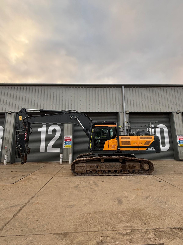 Hyundai HX380AL - Lánctalpas kotró: 2 kép. Hyundai HX380AL - Lánctalpas kotró: 2 kép.