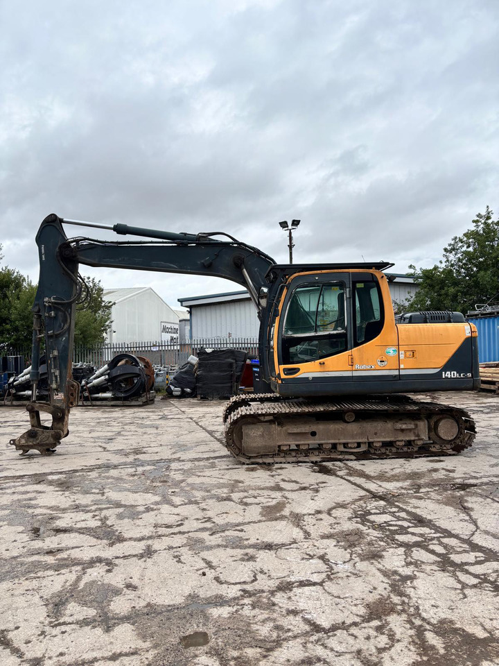Hyundai R140LC-9 - Lánctalpas kotró: 2 kép. Hyundai R140LC-9 - Lánctalpas kotró: 2 kép.