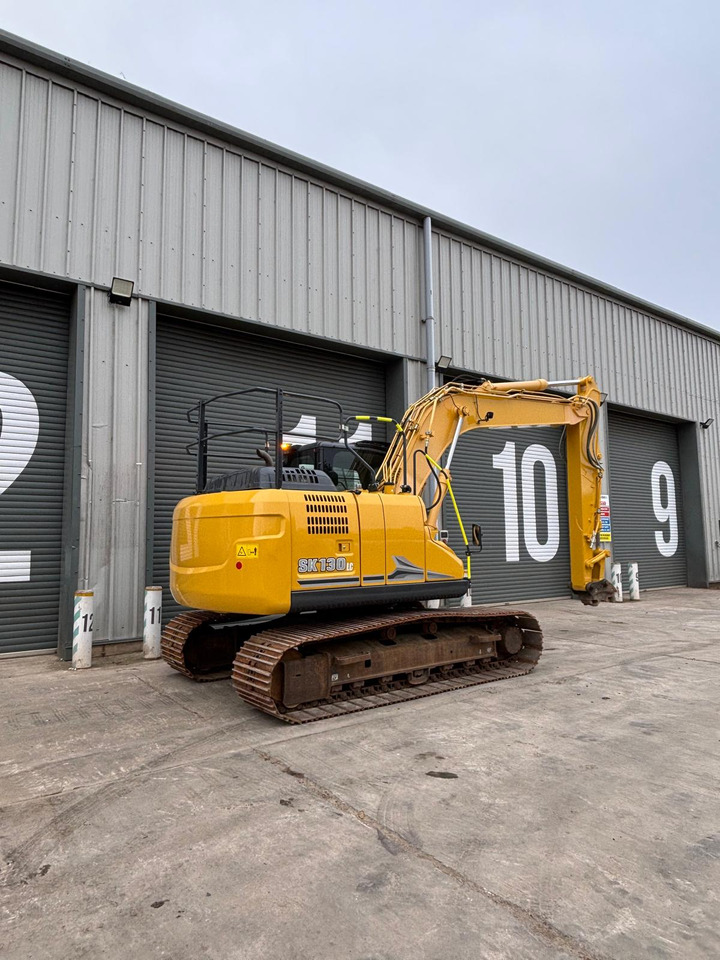 Kobelco SK130LC-11 - Lánctalpas kotró: 5 kép. Kobelco SK130LC-11 - Lánctalpas kotró: 5 kép.