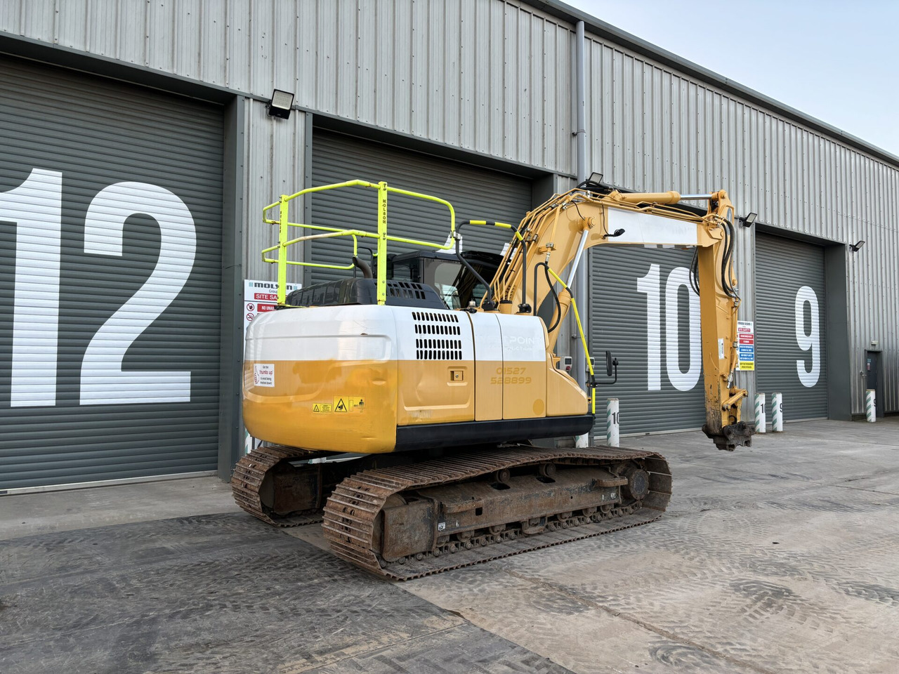 Kobelco SK130LC-11 - Lánctalpas kotró: 5 kép. Kobelco SK130LC-11 - Lánctalpas kotró: 5 kép.