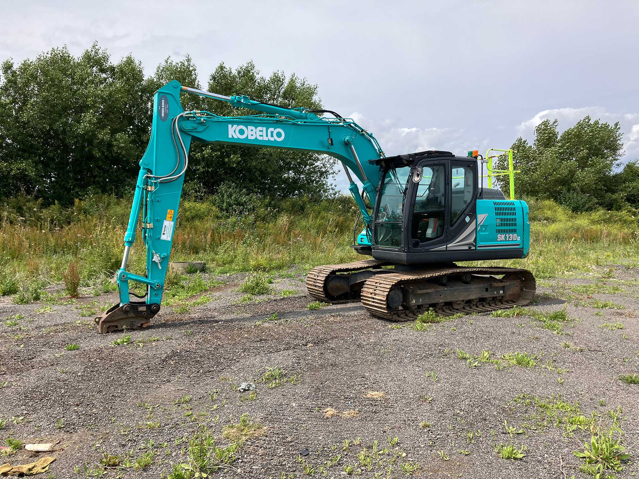 Kobelco SK130LC-11 - Lánctalpas kotró: 1 kép. Kobelco SK130LC-11 - Lánctalpas kotró: 1 kép.