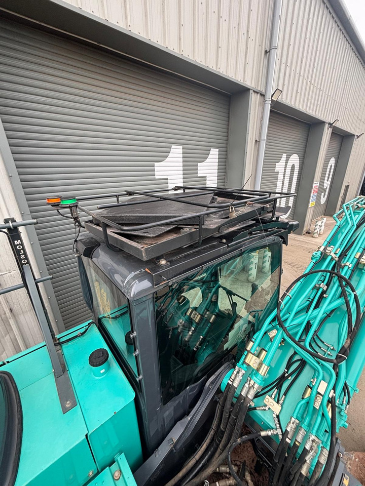 Lánctalpas kotró Kobelco SK210 LC-11: 18 kép.